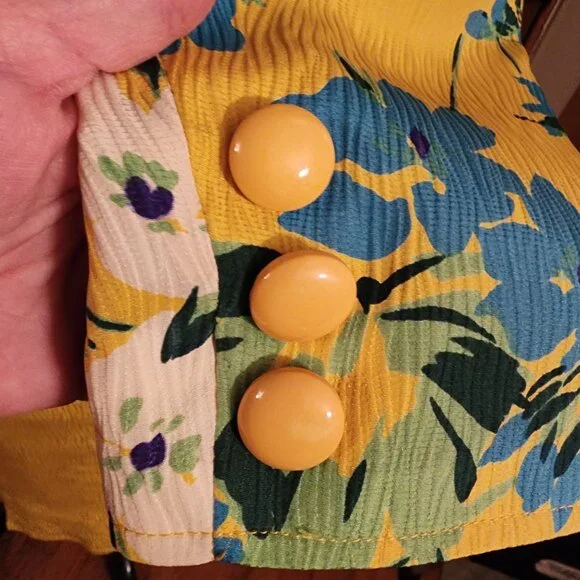 Amazing Vintage 1980's Valentino "Miss V" 2-Piece Floral Silk Skirt Suit - Picture 15 of 16